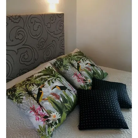 Le Kouloury Pensión Meyronne