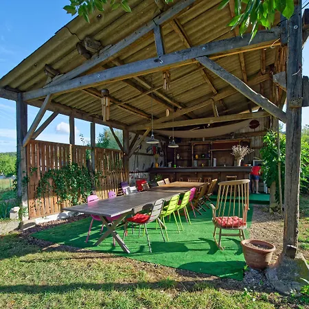 Pensión Le Kouloury Meyronne