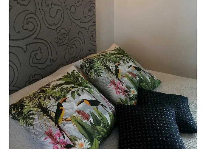 Le Kouloury بيت ضيافة Meyronne